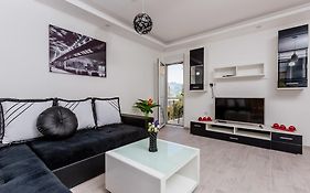 Dream Vacation Apartments
